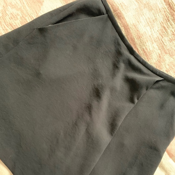 Aritzia Skirt - Picture 3 of 3